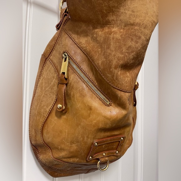 Marc Jacobs Tan Leather Hobo Bag with Gold Accents - Picture 4 of 16
